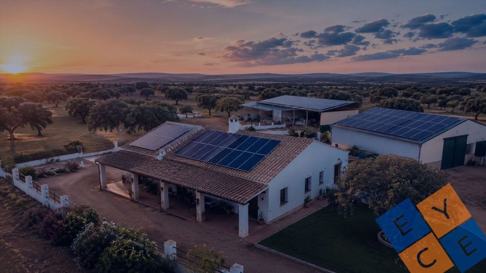 Instalación de placas solares de autoconsumo en una vivienda